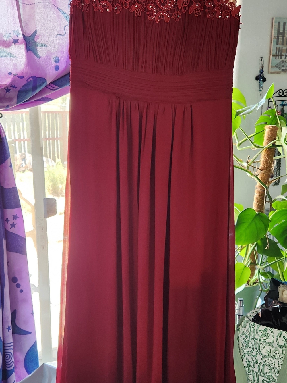 Burgundy Lace and Chiffon Evening Gown Size 14 - Beautiful Condition.
